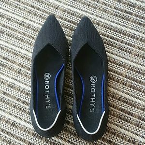 Rothy's "The Point" black flat US size 8